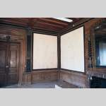 Pièce de boiseries sans cheminée