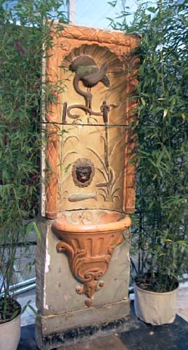Antique_Stone_Fountain_from_Provence_18th_century.jpg