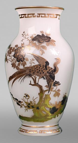 BACCARAT, paire de vases au paon, au coq et à l’échassier, v. 1880-1