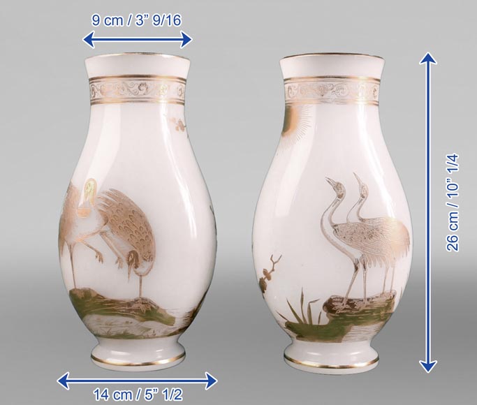 BACCARAT, paire de vases au paon, au coq et à l’échassier, v. 1880-11