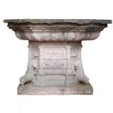 Table Renaissance en pierre sculptée