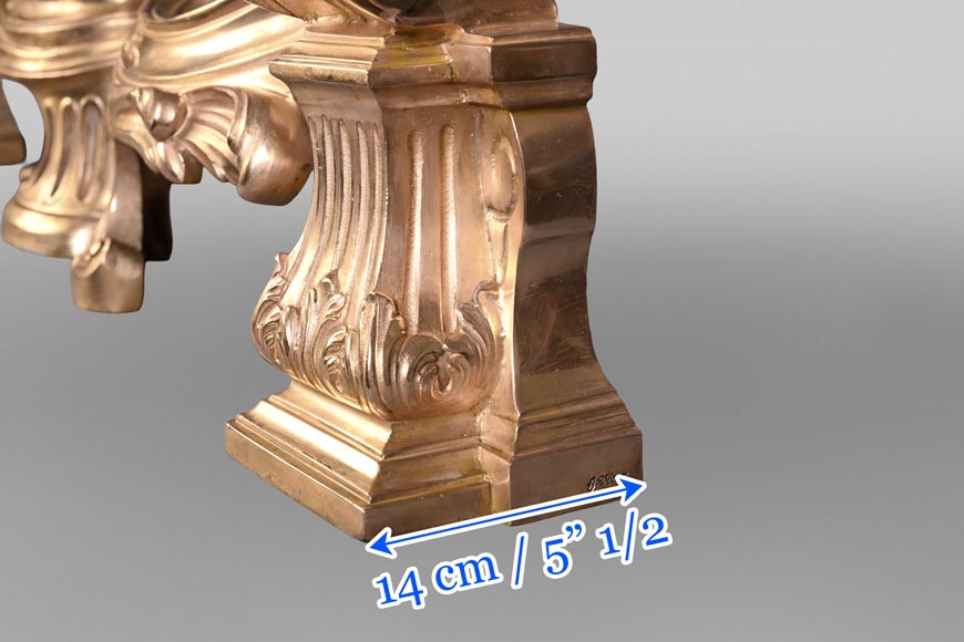 Henri VIAN, paire de chenets volute en bronze doré Henri VIAN, paire de chenets volute en bronze doré-8