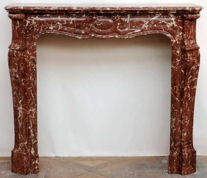 Pompadour_mantel_in_Griotte_marble.jpg