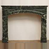 Cheminée de style Louis XIV en marbre vert des Alpes
