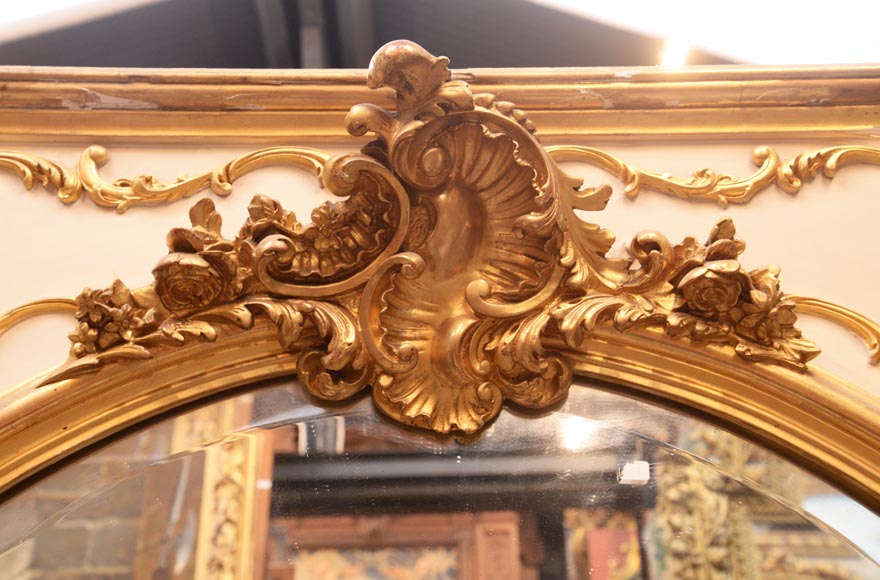 Trumeau de style Louis XV décor rocaille doré-1