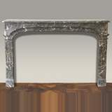 Cheminée Louis XIV en marbre gris des Ardennes