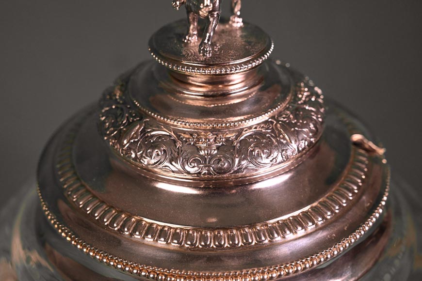 Grand vase couvert de style Napoléon III en cristal gravé et argent massif-5
