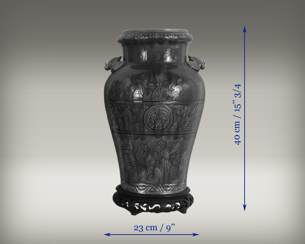 Manufacture de Longwy Paire de vases à décor extrême-oriental en faïence-5