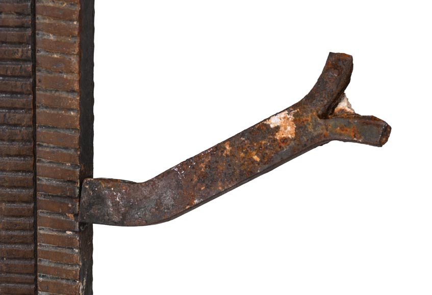 Pare-étincelles de cheminée en fer forgé à décor de branches de pin Pare-étincelles de cheminée en fer forgé à décor de branches de pin-7