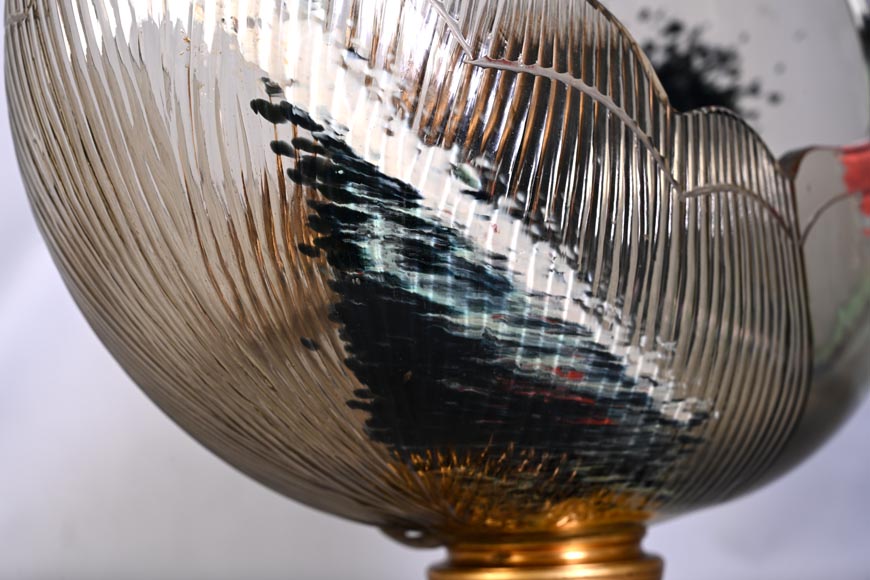 D'après l'Escalier de CRISTAL, François-Eugène ROUSSEAU et Ernest LÉVEILLÉ, vase Japonesque en verre polychrome ceint d'un iris en bronze doré D'après l'Escalier de CRISTAL, François-Eugène ROUSSEAU et Ernest LÉVEILLÉ, vase Japonesque en verre polychrome ceint d'un iris en bronze doré-9