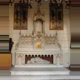 Autel d'église au gisant de Sainte Cécile 