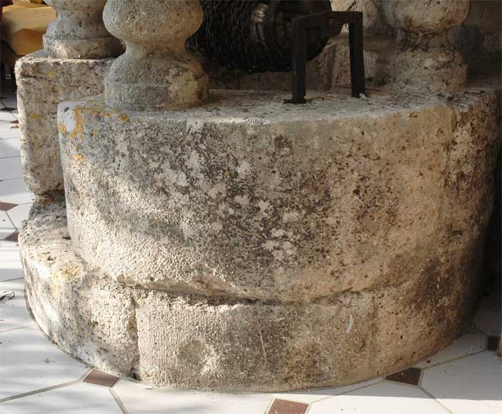 Puits ancien en pierre du XVIIIè siècle-6
