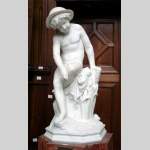« LE PETIT PECHEUR » Sculpture en marbre exposée au Salon de 1859.
