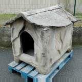 Niche de chien de style "Rocailleur"