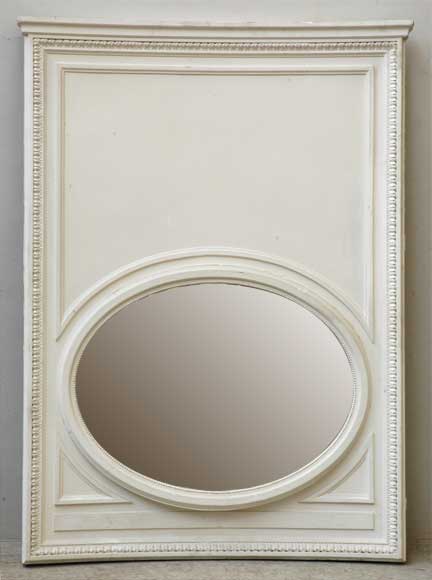 Curved_Trumeau_with_oval_shaped_mirror.jpg