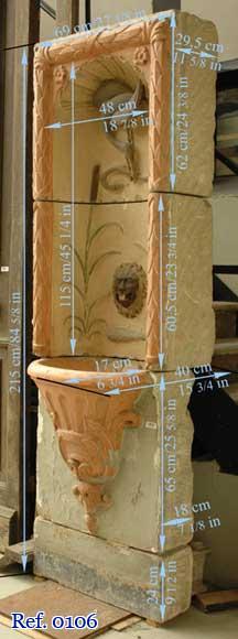 Fontaine provençale du XVIIIè siècle en pierre sculptée. Fontaine provençale du XVIIIè siècle en pierre sculptée.-7