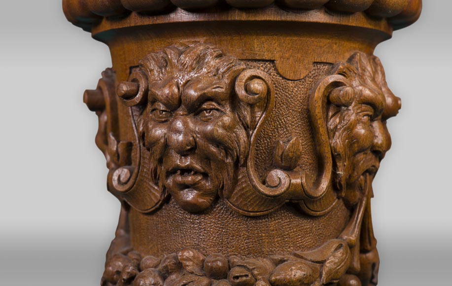 La table provenant d'un exceptionnel ensemble mobilier réalisé par Moïse Michelangelo Guggenheim pour le Palazzo Papadopoli de Venise,  Italie La table provenant d'un exceptionnel ensemble mobilier réalisé par Moïse Michelangelo Guggenheim pour le Palazzo Papadopoli de Venise,  Italie-5