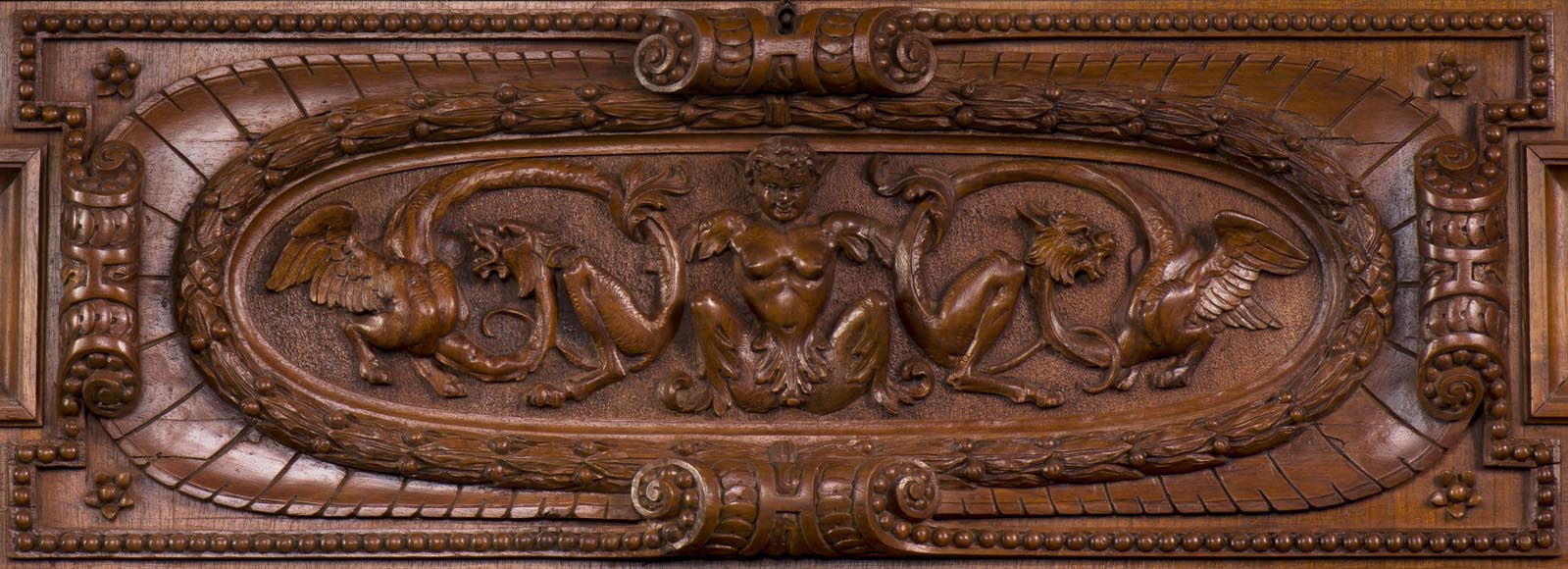 Une Vitrine d'apparat monumentale provenant d'un exceptionnel ensemble mobilier réalisé par Moïse Michelangelo Guggenheim pour le Palazzo Papadopoli de Venise, Italie  Une Vitrine d'apparat monumentale provenant d'un exceptionnel ensemble mobilier réalisé par Moïse Michelangelo Guggenheim pour le Palazzo Papadopoli de Venise, Italie -9