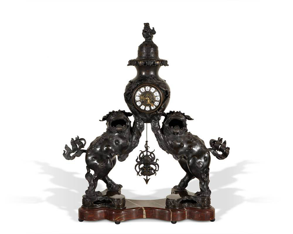 Exceptionnelle horloge aux grands chiens de Fô Exceptionnelle horloge aux grands chiens de Fô-0