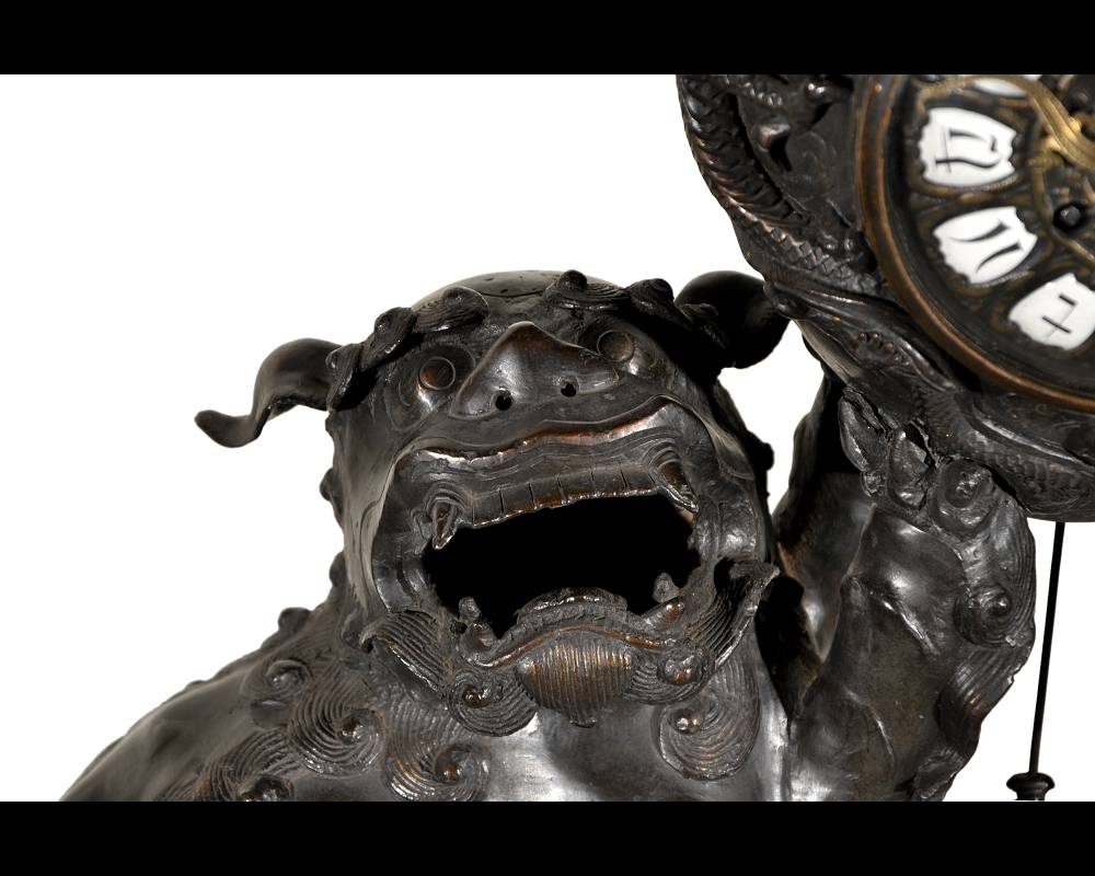 Exceptionnelle horloge aux grands chiens de Fô Exceptionnelle horloge aux grands chiens de Fô-3