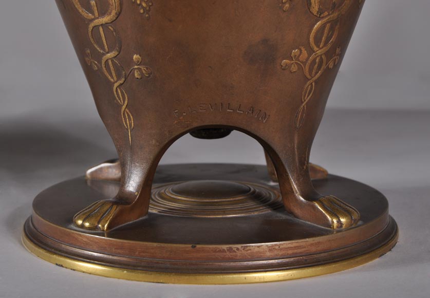 Ferdinand LEVILLAIN (1837 - 1905) Paire de lampes Napoléon III à double patine or et brune Ferdinand LEVILLAIN (1837 - 1905) Paire de lampes Napoléon III à double patine or et brune-6