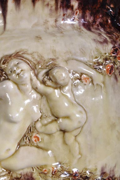 Théodore DECK (1823-1891) et Joseph Gustave CHERET (1838-1894) - Important vase à décor en relief de naïades et de chérubins Théodore DECK (1823-1891) et Joseph Gustave CHERET (1838-1894) - Important vase à décor en relief de naïades et de chérubins-1