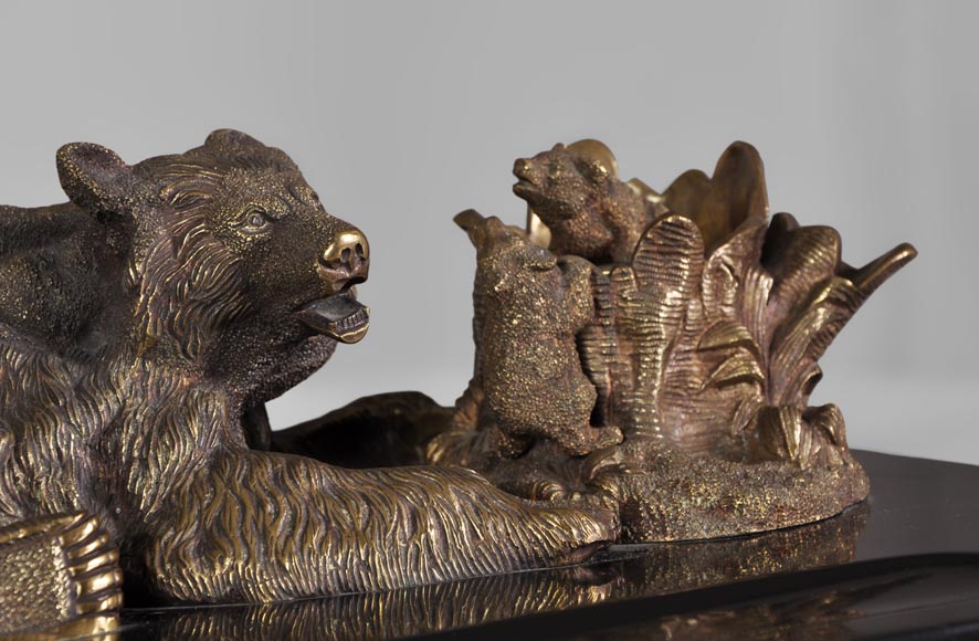 Nikolai Iwanowitsch Lieberich (modèle de) pour la Fonderie Woerffel à Saint-Pétersbourg - Nécessaire à écrire aux ours en bronze et marbre noir Nikolai Iwanowitsch Lieberich (modèle de) pour la Fonderie Woerffel à Saint-Pétersbourg - Nécessaire à écrire aux ours en bronze et marbre noir-2
