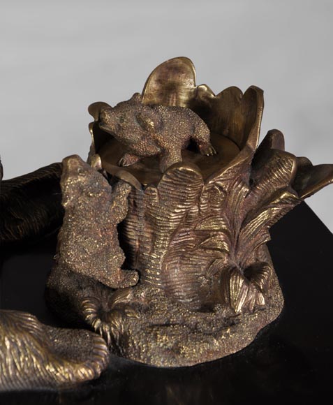 Nikolai Iwanowitsch Lieberich (modèle de) pour la Fonderie Woerffel à Saint-Pétersbourg - Nécessaire à écrire aux ours en bronze et marbre noir Nikolai Iwanowitsch Lieberich (modèle de) pour la Fonderie Woerffel à Saint-Pétersbourg - Nécessaire à écrire aux ours en bronze et marbre noir-3