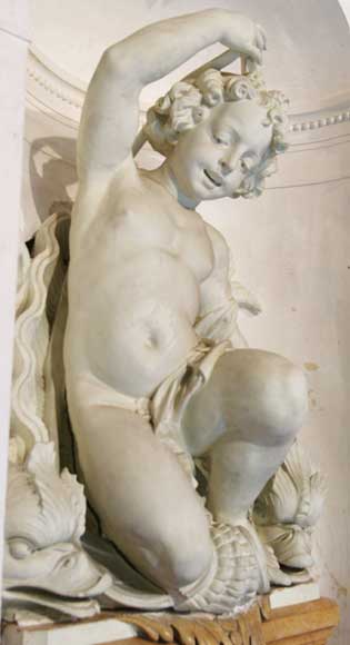 Fontaine en alcove avec un ange Fontaine en alcove avec un ange-3