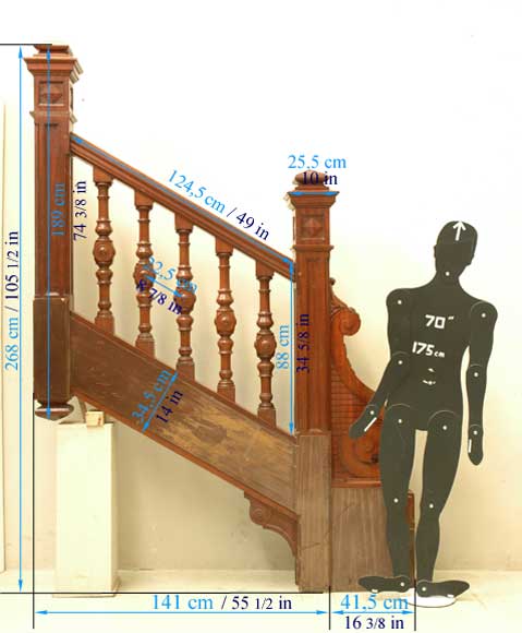 Escalier en acajou fin XIXe siècle. Escalier en acajou fin XIXe siècle.-17