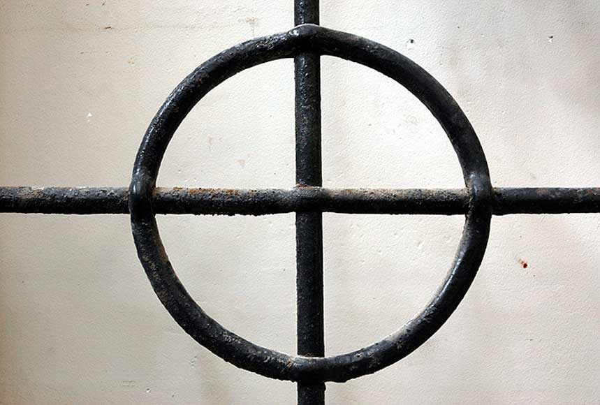 Paire de fenêtres carrées en fer forgé Paire de fenêtres carrées en fer forgé-3