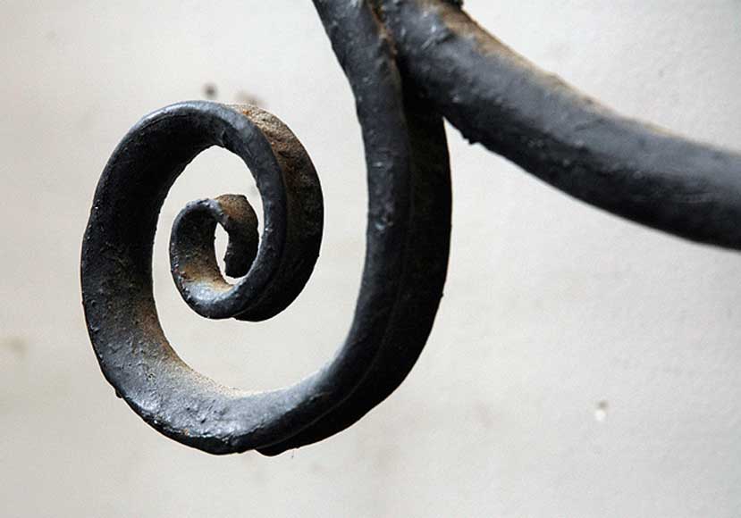 Paire de fenêtres carrées en fer forgé Paire de fenêtres carrées en fer forgé-8