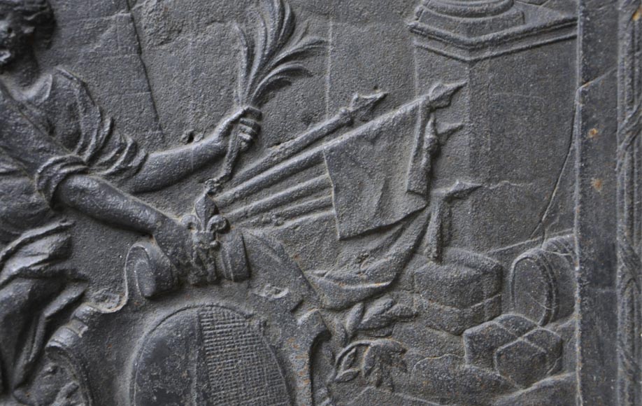 Plaque de cheminée ancienne aux Armes de la Ville de Metz Plaque de cheminée ancienne aux Armes de la Ville de Metz-2