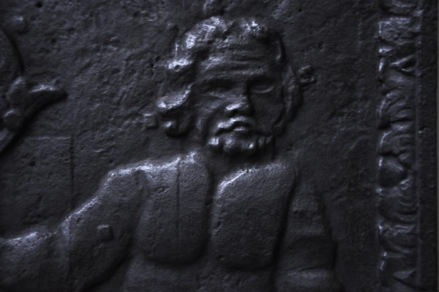 Plaque de cheminée ancienne aux armes de Léopold Ier, Duc de Lorraine Plaque de cheminée ancienne aux armes de Léopold Ier, Duc de Lorraine-3