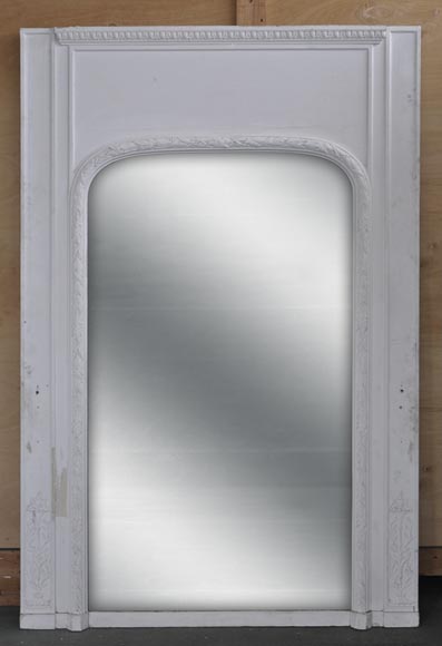 Trumeau de style Louis XVI orné d'une frise de laurier et d'oves Trumeau de style Louis XVI orné d'une frise de laurier et d'oves-0