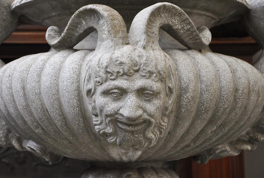 Louis LONATI, Paire de vasques à decors de tritons et de faunes, sur leurs socles d'origine Louis LONATI, Paire de vasques à decors de tritons et de faunes, sur leurs socles d'origine-7