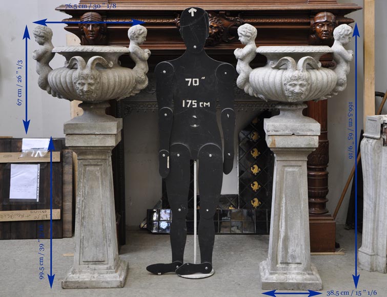 Louis LONATI, Paire de vasques à decors de tritons et de faunes, sur leurs socles d'origine Louis LONATI, Paire de vasques à decors de tritons et de faunes, sur leurs socles d'origine-9