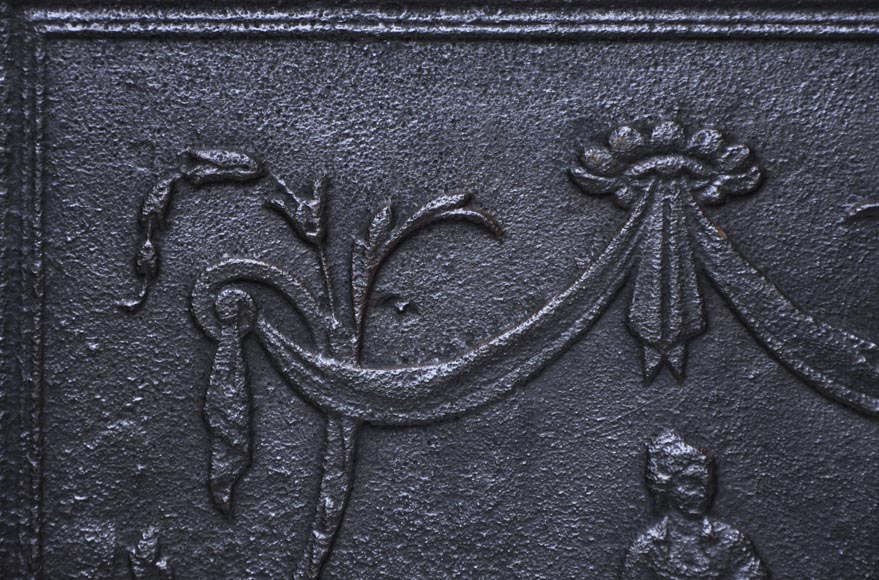 Plaque de cheminée ancienne à la paysanne Plaque de cheminée ancienne à la paysanne-2