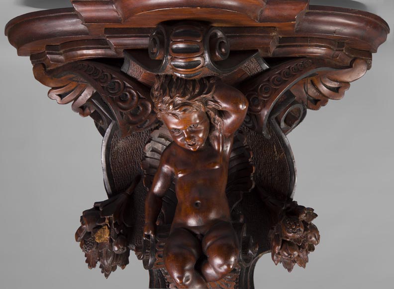 Paire de consoles d'applique en noyer sculpté à décor de putti, époque Napoléon III Paire de consoles d'applique en noyer sculpté à décor de putti, époque Napoléon III-7