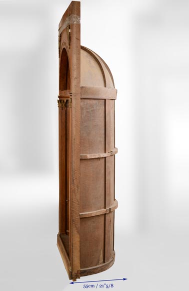 Paire d'alcôves en noyer et stuc doré de style Louis-Philippe à décor de Renommées Paire d'alcôves en noyer et stuc doré de style Louis-Philippe à décor de Renommées-6