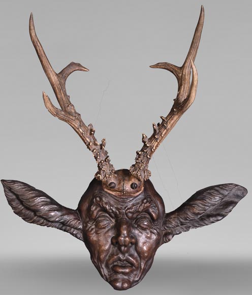 STEINER Hermann (1878-1963) masque de faune en bois sculpté et bois de cerf STEINER Hermann (1878-1963) masque de faune en bois sculpté et bois de cerf-0