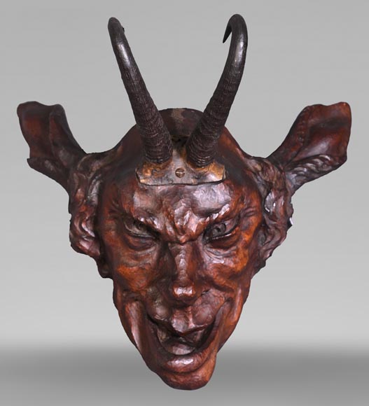 STEINER Hermann (1878-1963) masque de faune en bois sculpté et cornes de bouquetin STEINER Hermann (1878-1963) masque de faune en bois sculpté et cornes de bouquetin-0