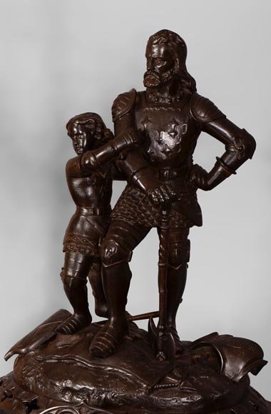 Importante garniture de cheminée 5 pièces de style Troubadour, fonte de fer et Porcelaine de Paris Importante garniture de cheminée 5 pièces de style Troubadour, fonte de fer et Porcelaine de Paris-2