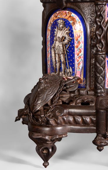 Importante garniture de cheminée 5 pièces de style Troubadour, fonte de fer et Porcelaine de Paris Importante garniture de cheminée 5 pièces de style Troubadour, fonte de fer et Porcelaine de Paris-5