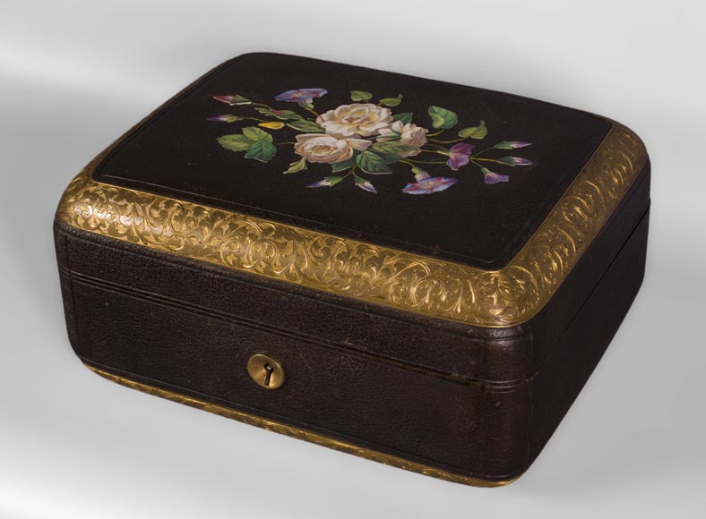 Julien-Nicolas RIVART (1802-1867) - Coffret à bijoux gainé de cuir à décoration de marqueterie de porcelaine Julien-Nicolas RIVART (1802-1867) - Coffret à bijoux gainé de cuir à décoration de marqueterie de porcelaine-1