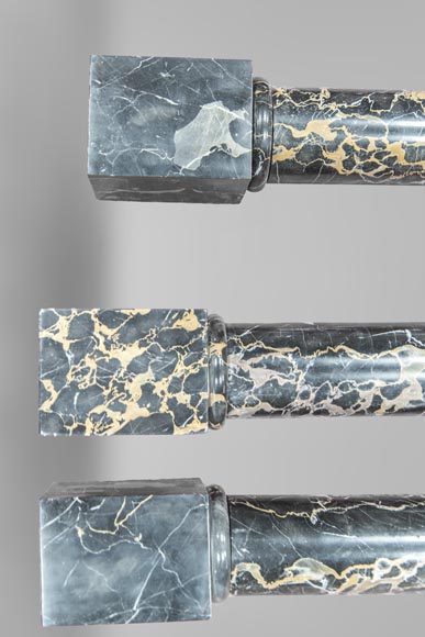 Lot de colonnes en marbre Portor Lot de colonnes en marbre Portor-2