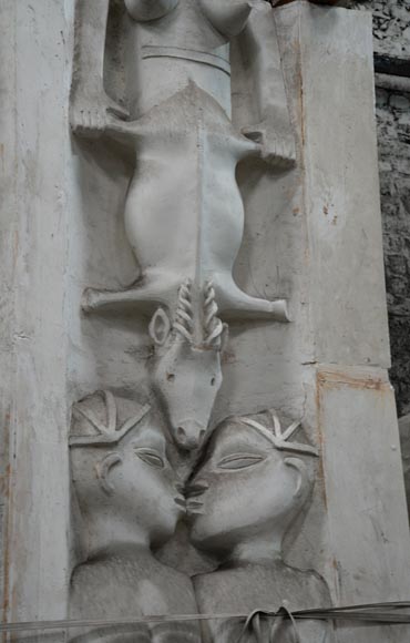 Ensemble d'éléments décoratifs monumentaux de style ethnique en plâtre, XXè siècle Ensemble d'éléments décoratifs monumentaux de style ethnique en plâtre, XXè siècle-6