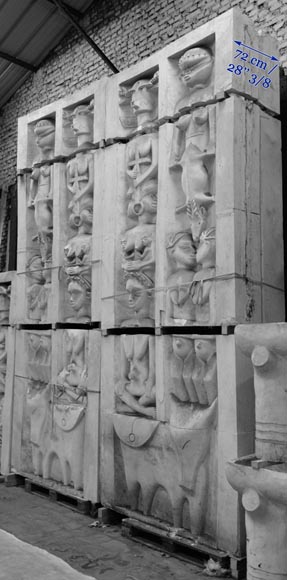 Ensemble d'éléments décoratifs monumentaux de style ethnique en plâtre, XXè siècle Ensemble d'éléments décoratifs monumentaux de style ethnique en plâtre, XXè siècle-12