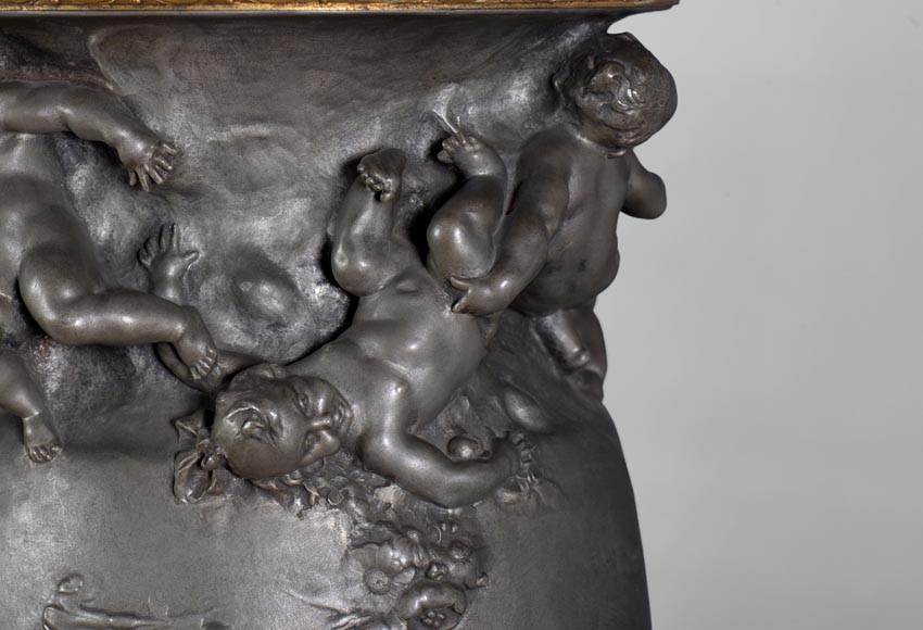 Paul ROUSSEL (1867-1928) Paire de lampes de style Napoléon III en étain, fonte d'édition E. Soleau et flamme signée Sèvres Paul ROUSSEL (1867-1928) Paire de lampes de style Napoléon III en étain, fonte d'édition E. Soleau et flamme signée Sèvres-3