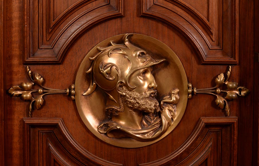 Édouard LIÈVRE (Auteur du modèle, 1829 – 1886), Paul SORMANI (ébéniste, 1817 – 1874 ou 1875) Buffet d’apparat néo-Renaissance et console. Édouard LIÈVRE (Auteur du modèle, 1829 – 1886), Paul SORMANI (ébéniste, 1817 – 1874 ou 1875) Buffet d’apparat néo-Renaissance et console.-8